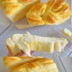 Best Coconut & Raisin Bun椰丝吐司 in Queens, NY